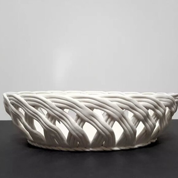 NEW RARE Pottery Barn Large Ceramic Weave Serving Bowl 13.75" diam, 3.5" h - Picture 5 of 6